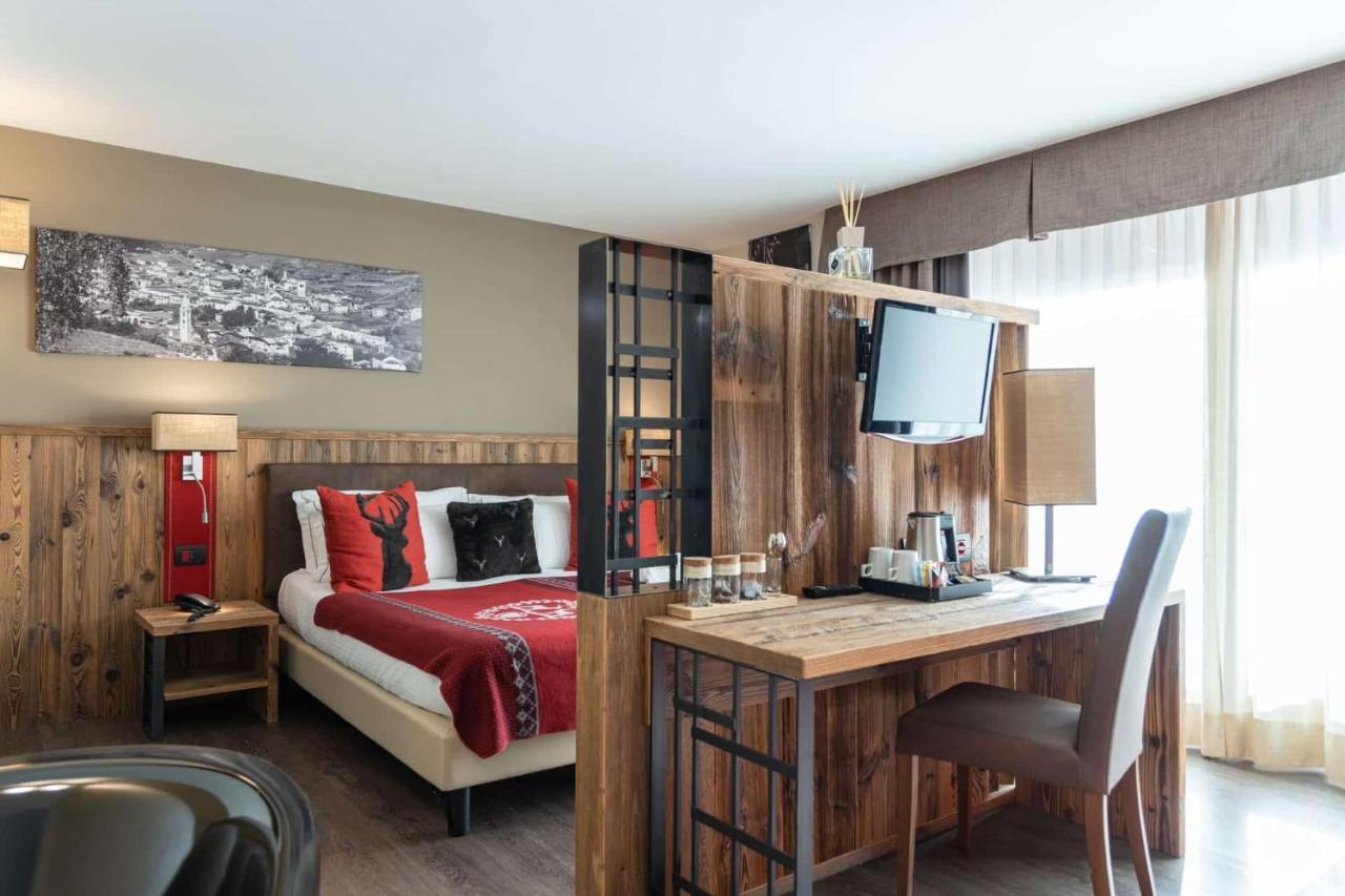 Olimpia Hotel บอร์มิโอ ภายนอก รูปภาพ