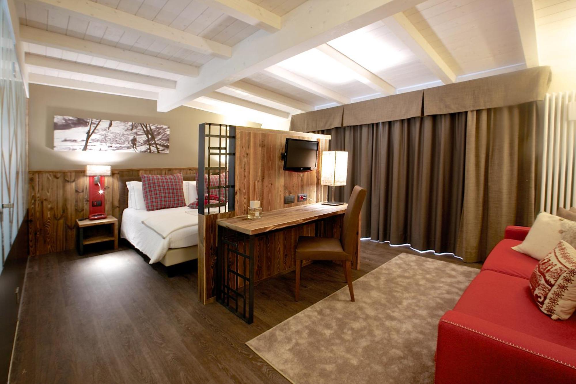 Olimpia Hotel บอร์มิโอ ภายนอก รูปภาพ