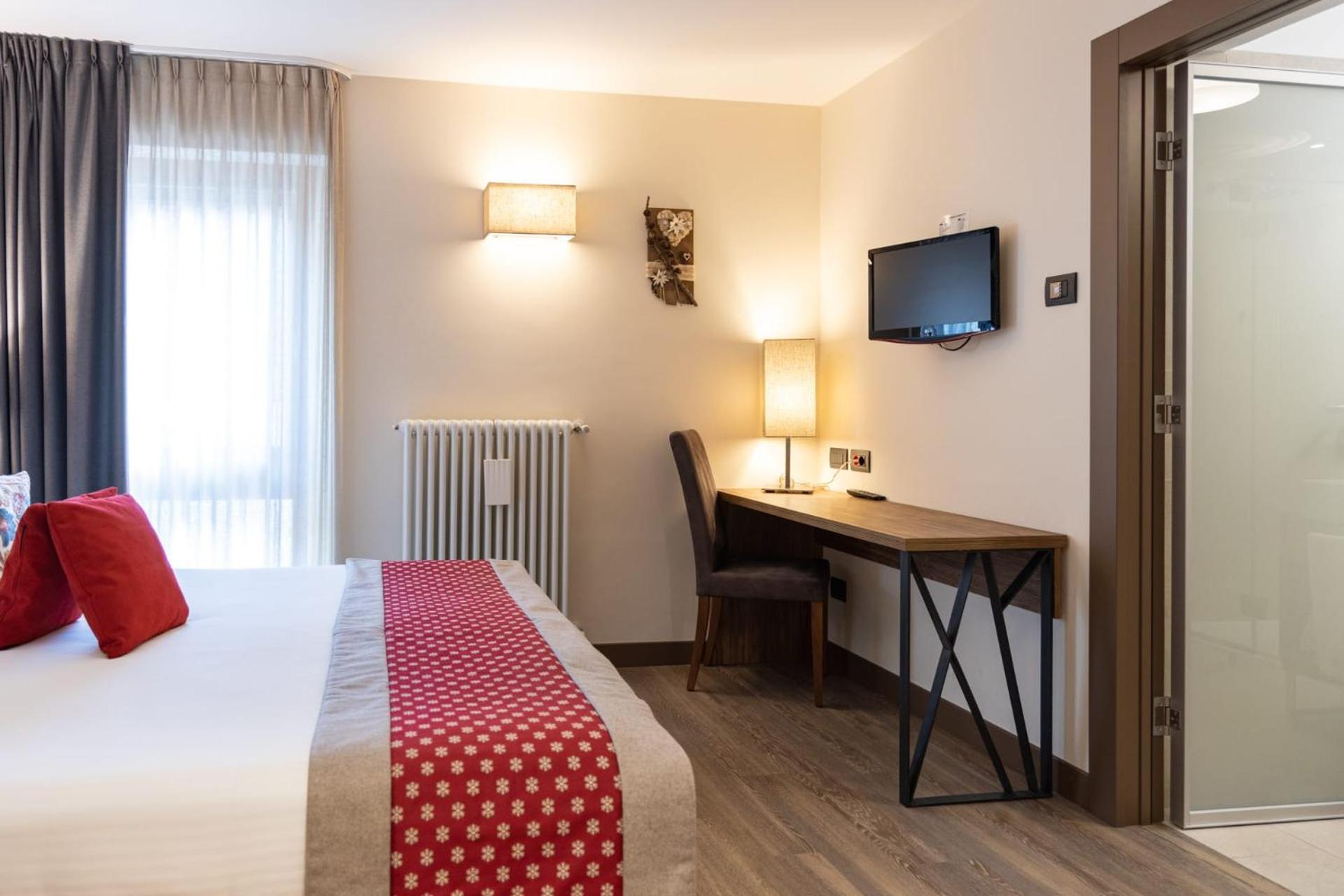 Olimpia Hotel บอร์มิโอ ภายนอก รูปภาพ