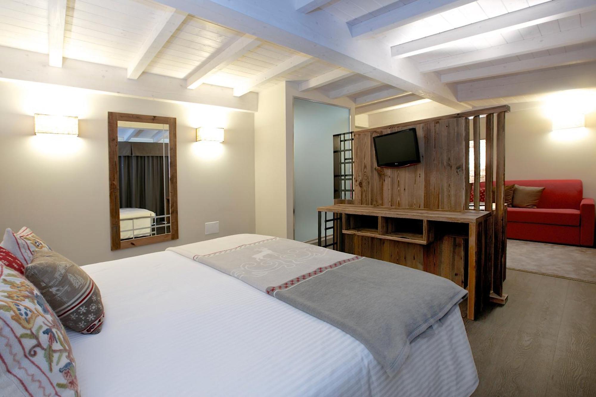 Olimpia Hotel บอร์มิโอ ภายนอก รูปภาพ