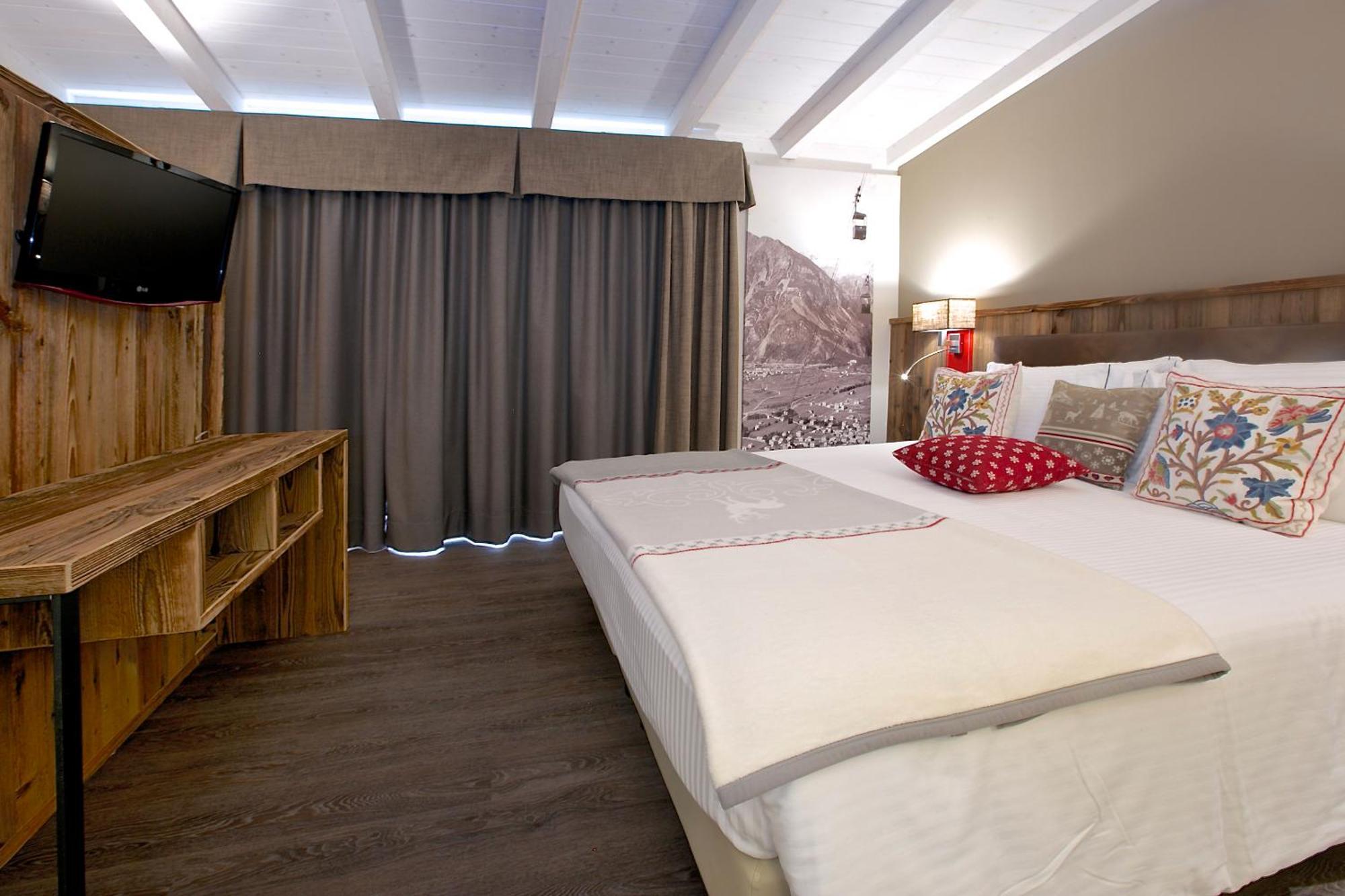 Olimpia Hotel บอร์มิโอ ภายนอก รูปภาพ