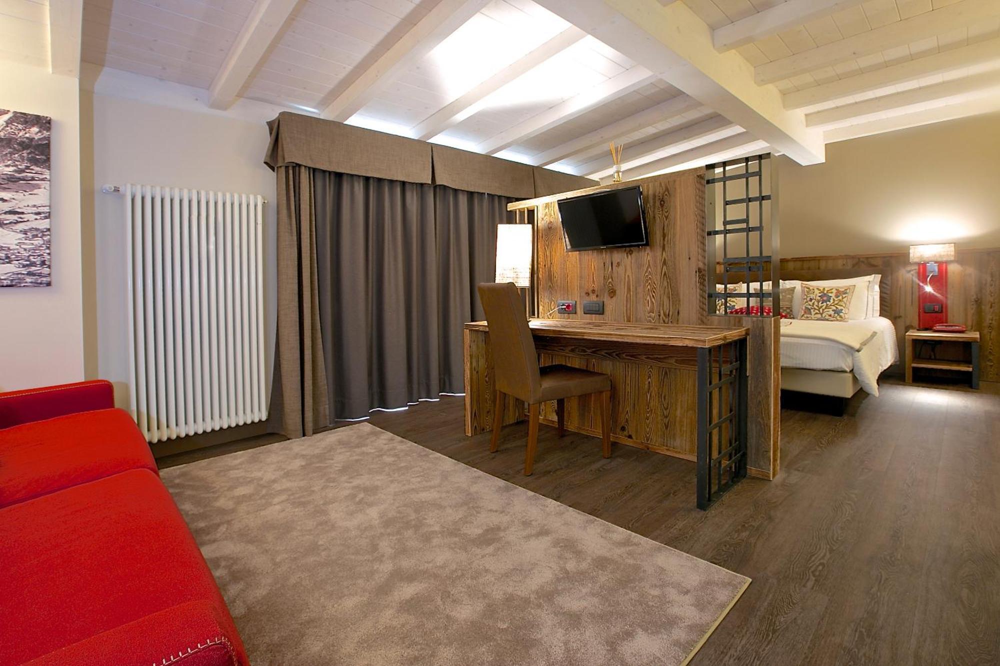 Olimpia Hotel บอร์มิโอ ภายนอก รูปภาพ