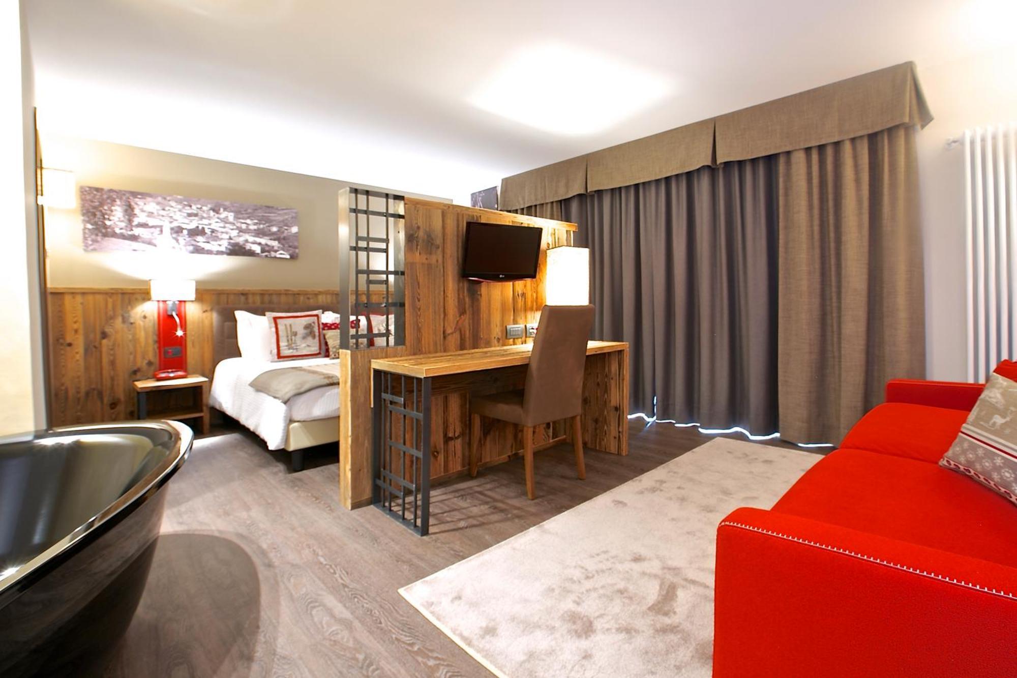 Olimpia Hotel บอร์มิโอ ภายนอก รูปภาพ