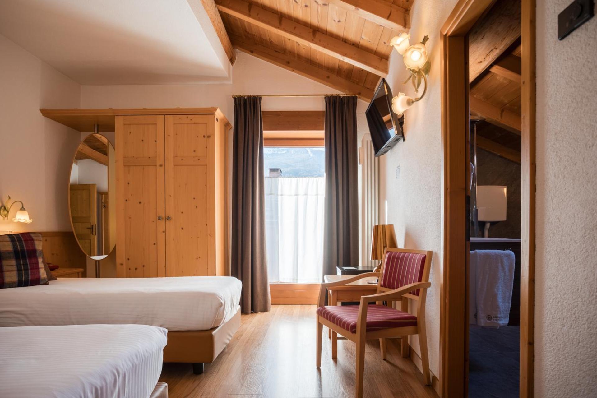 Olimpia Hotel บอร์มิโอ ภายนอก รูปภาพ